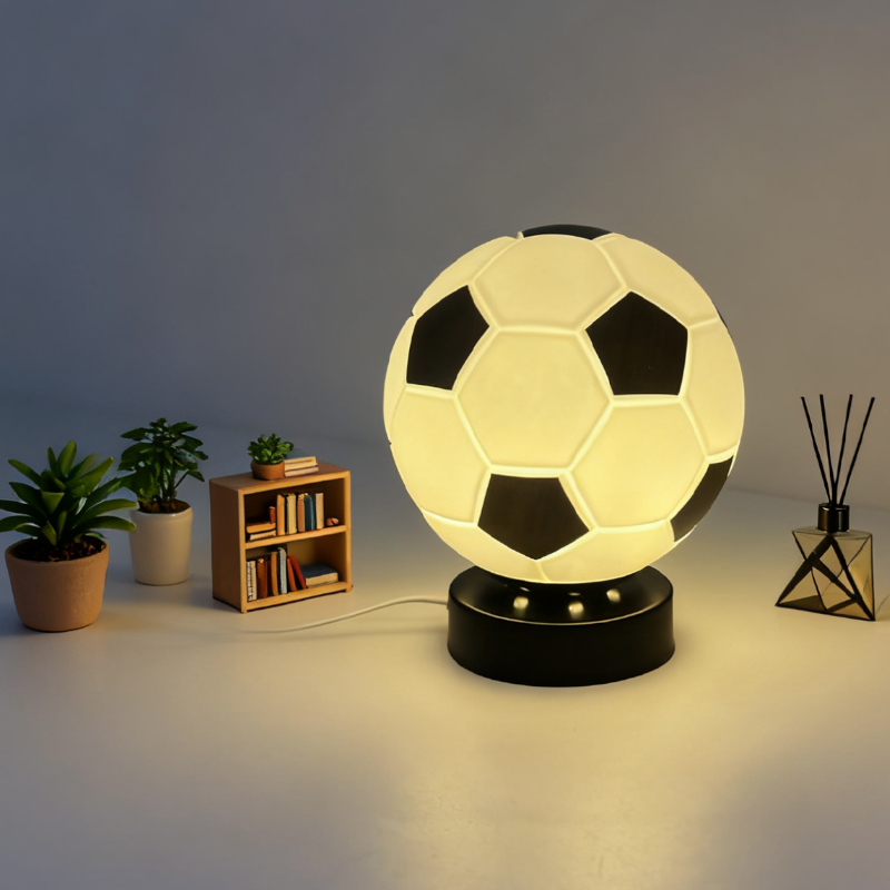 Lightings Decoration - โคมไฟตั้งโต๊ะ LED รูปทรงฟุตบอล ดีไซน์สร้างสรรค์ ของขวัญสุดหรู สำหรับปีใหม่