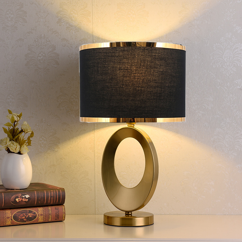 Lighting Decor For Bedroom - โคมไฟตั้งโต๊ะขนาดเล็กสไตล์นอร์ดิกสุดหรูหรา สำหรับห้องนอน ห้องนั่งเล่น ห้องทำงาน ดีไซน์เรียบง่ายทันสมัย ตกแต่งแบบเรโทรน่ารัก
